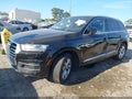 Photo 2 of 16 — 2017 Audi Q7