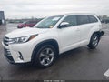 Photo 2 of 18 — 2019 Toyota Highlander