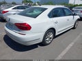 Photo 4 of 16 — 2016 Volkswagen Passat