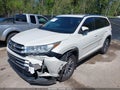 Photo 2 of 18 — 2019 Toyota Highlander