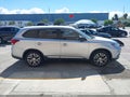Photo 13 of 16 — 2016 Mitsubishi Outlander
