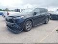 Photo 2 of 16 — 2020 Toyota Highlander