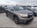 Photo 1 of 16 — 2016 Toyota Highlander