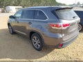 Photo 3 of 16 — 2015 Toyota Highlander
