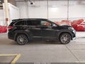Photo 14 of 17 — 2017 Toyota Highlander