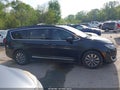 Photo 13 of 18 — 2017 Chrysler Pacifica