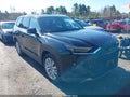 Photo 13 of 16 — 2024 Toyota Highlander