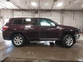 Photo 14 of 17 — 2011 Toyota Highlander