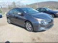 Photo 1 of 16 — 2018 Toyota Prius