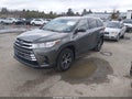 Photo 2 of 17 — 2018 Toyota Highlander