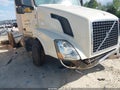 Photo 11 of 16 — 2005 Volvo VN