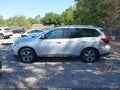 2017 Nissan Pathfinder — photo 14 of 18 | VIN 5N1DR2MM5HC641473