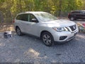 2017 Nissan Pathfinder — photo 1 of 18 | VIN 5N1DR2MM5HC641473