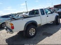 2002 Toyota Tacoma — photo 4 of 17 | VIN 5TESN92NX2Z026809