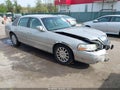 Photo 1 of 22 — 2006 Lincoln Town Car