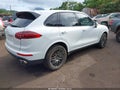 2017 Porsche Cayenne — photo 4 of 12 | VIN WP1AE2A23HLA71459