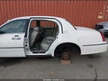 Photo 6 of 14 — 2000 Lincoln Town Car