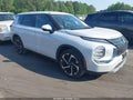 Photo 1 of 16 — 2023 Mitsubishi Outlander