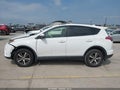 Photo 14 of 17 — 2018 Toyota RAV4