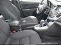 Photo 5 of 17 — 2014 Chevrolet Cruze