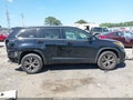 Photo 13 of 18 — 2016 Toyota Highlander