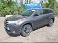 Photo 2 of 11 — 2018 Toyota Highlander