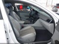 2016 Kia Optima — photo 5 of 16 | VIN 5XXGU4L39GG080388