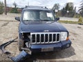 Photo 13 of 17 — 2006 Jeep Commander