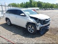 Photo 1 of 17 — 2016 Toyota Highlander