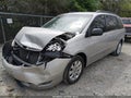 Photo 2 of 17 — 2006 Toyota Sienna