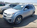 Photo 2 of 11 — 2013 Chevrolet Equinox