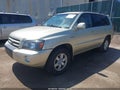 Photo 2 of 11 — 2003 Toyota Highlander