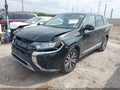 Photo 2 of 16 — 2019 Mitsubishi Outlander