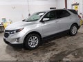Photo 2 of 16 — 2018 Chevrolet Equinox
