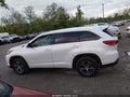 Photo 15 of 17 — 2018 Toyota Highlander