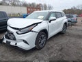 Photo 2 of 16 — 2024 Toyota Highlander
