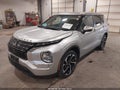 Photo 2 of 18 — 2022 Mitsubishi Outlander