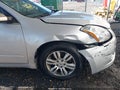 Photo 17 of 18 — 2011 Nissan Altima