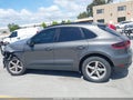 Photo 14 of 16 — 2018 Porsche Macan