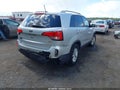 2014 Kia Sorento — photo 4 of 15 | VIN 5XYKT4A68EG454279