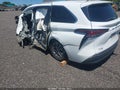 2021 Toyota Sienna — photo 3 of 15 | VIN 5TDKRKEC8MS046398