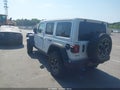 Photo 3 of 11 — 2021 Jeep Wrangler