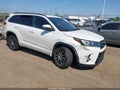 Photo 1 of 16 — 2018 Toyota Highlander