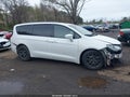Photo 13 of 17 — 2018 Chrysler Pacifica