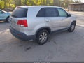 Photo 4 of 11 — 2011 Kia Sorento