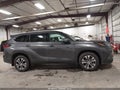 Photo 13 of 19 — 2022 Toyota Highlander