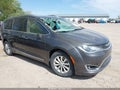 Photo 1 of 16 — 2018 Chrysler Pacifica