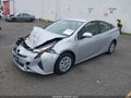 Photo 2 of 16 — 2016 Toyota Prius