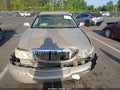Photo 13 of 17 — 2006 Lincoln Town Car
