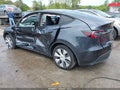 2024 Tesla Model Y — photo 3 of 20 | VIN 7SAYGDEE5RA255316
